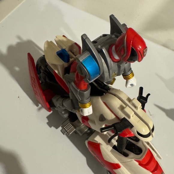 Power Rangers Samurai Gold Ranger and Red Ranger with Motorcycles Toy Set - Picture 13 of 16